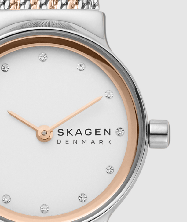 Nahaufnahme einer Skagen Uhr Freja