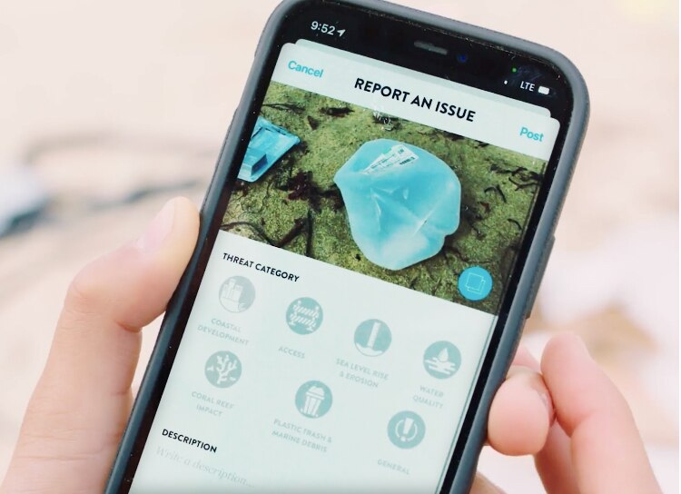 Bild eines Smartphones mit der „Save the Waves“-App.