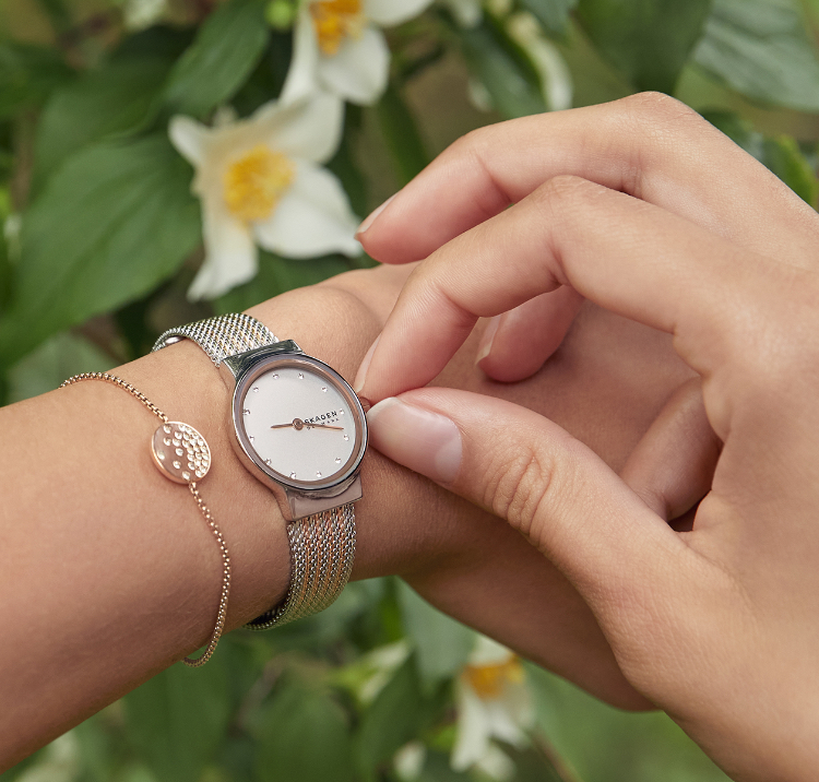 Freja Lille Two-Hand Greystone LiteHide™ Leather Watch SKW3005