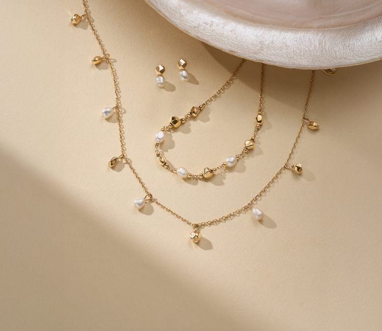 feature of pearls jewelry