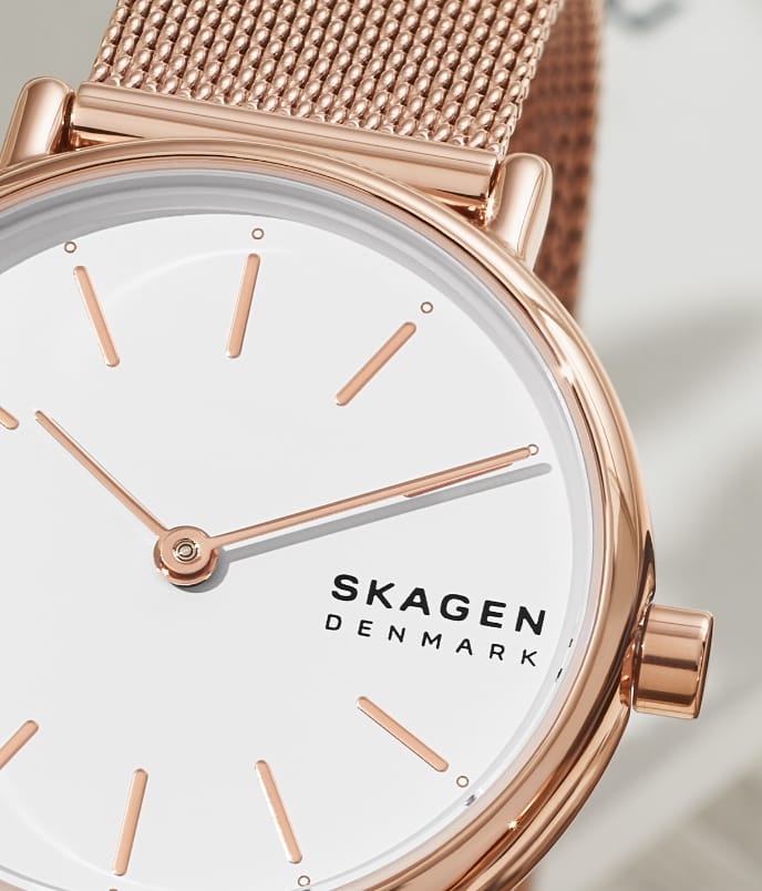 Image of a rose gold-tone Signatur watch
